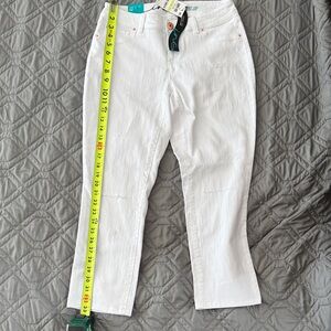 INC International Concepts Bright White Cropped Jeans